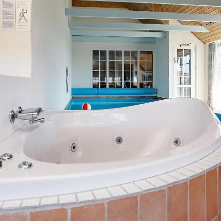 Traditional Holiday In Jutland With Pool Hébergement de vacances